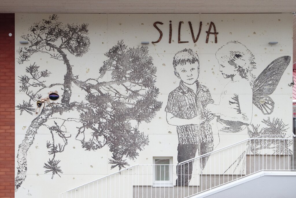 Steni fasade med eget grafisk design