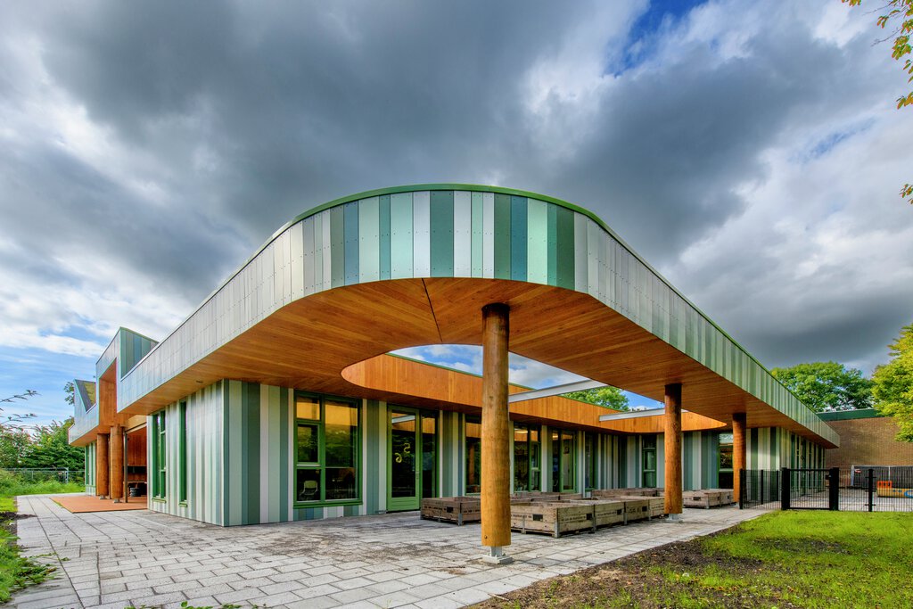 Steni fasadeplater til basischool De Ark